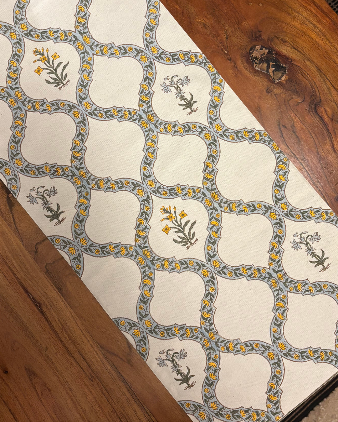 Nargis Table Runner
