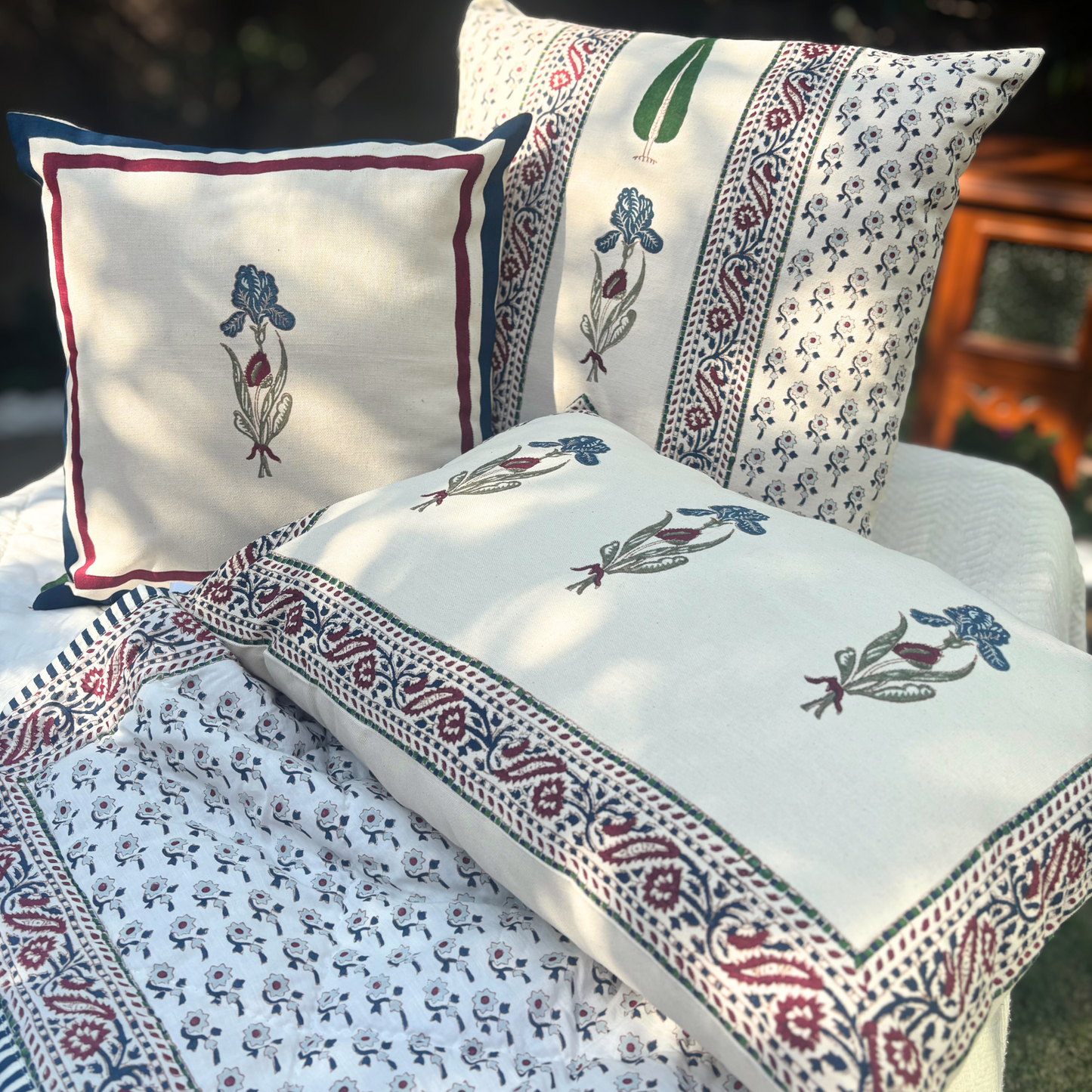 Blooming Iris Cushion Cover II