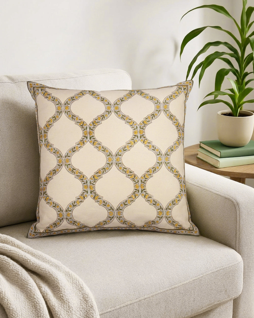 Nargis Cushion III
