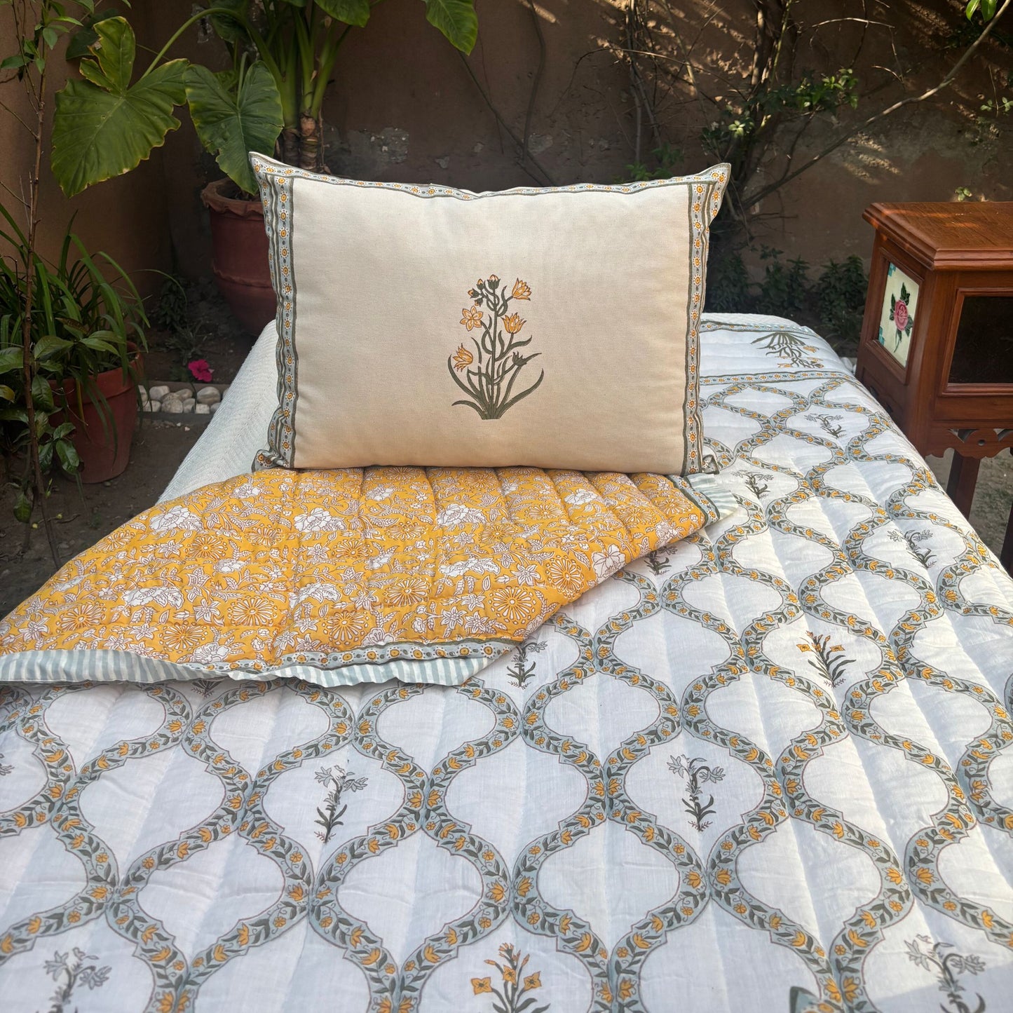 Nargis Cushion II